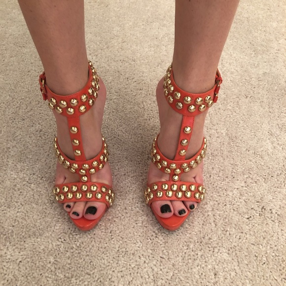 Coral Heels with Gold Stud Details Size 6 - Picture 2 of 6